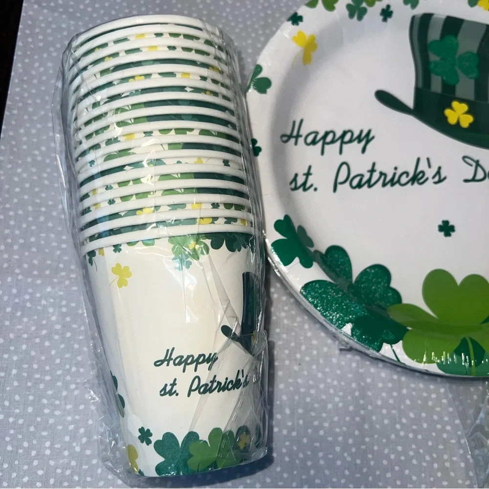St. Patrick's Day Party Supplies Set - Green and White